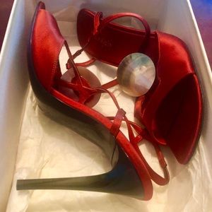 I have two pair .. 9 and 10 .. never worn